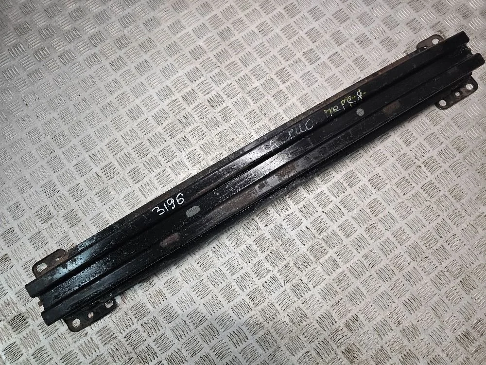 Усилитель переднего бампера KIA cerato