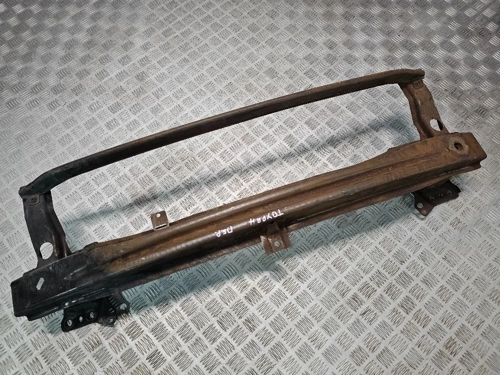 Усилитель переднего бампера VW Caddy