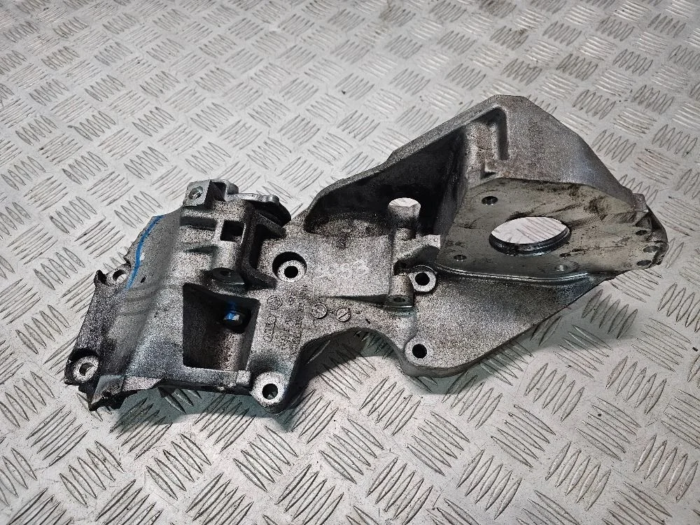 Кронштейн генератора volkswagen tiguan