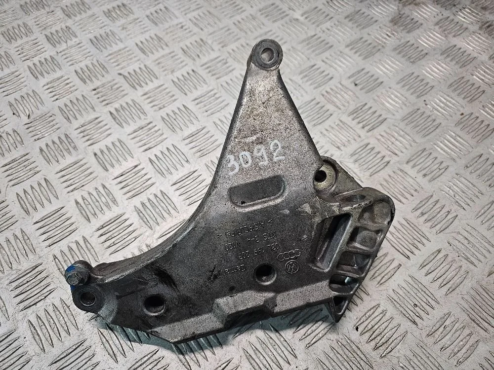 Кронштейн двигателя Volkswagen Tiguan