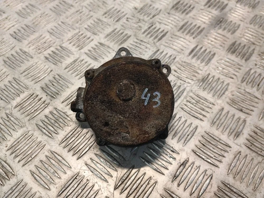 Насос вакуумный Audi A6 C5