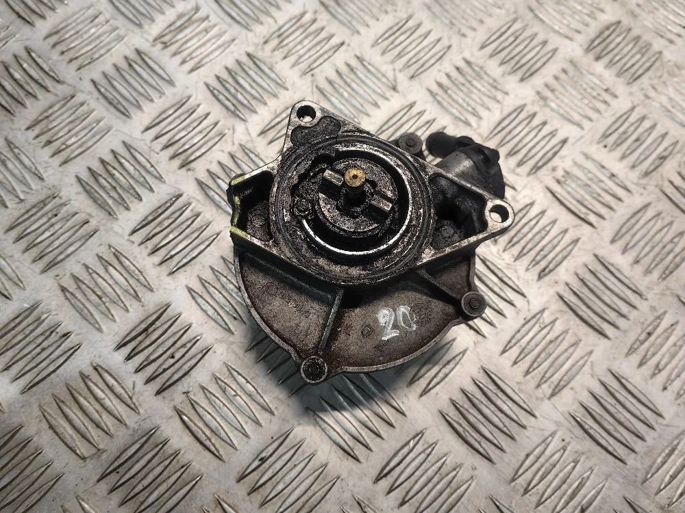 Насос вакуумный Audi A6 C5