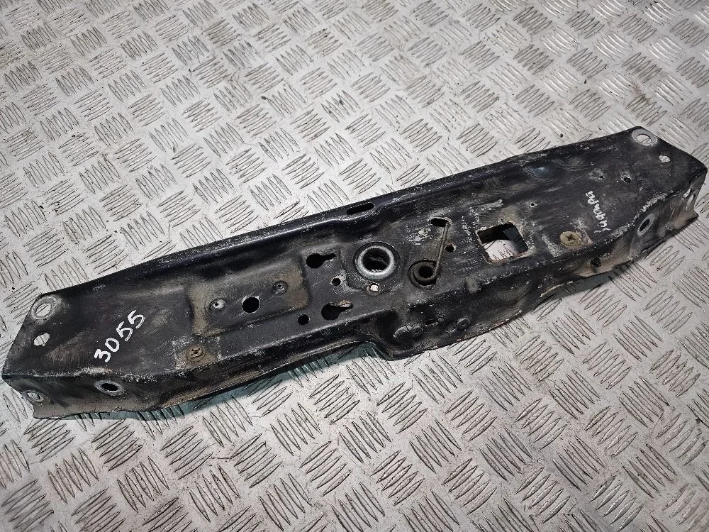 Передняя панель (телевизор) Opel Zafira