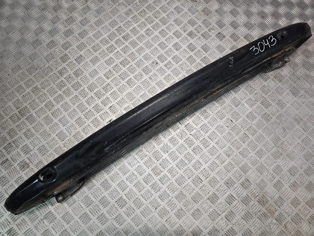 Усилитель заднего бампера Golf 4