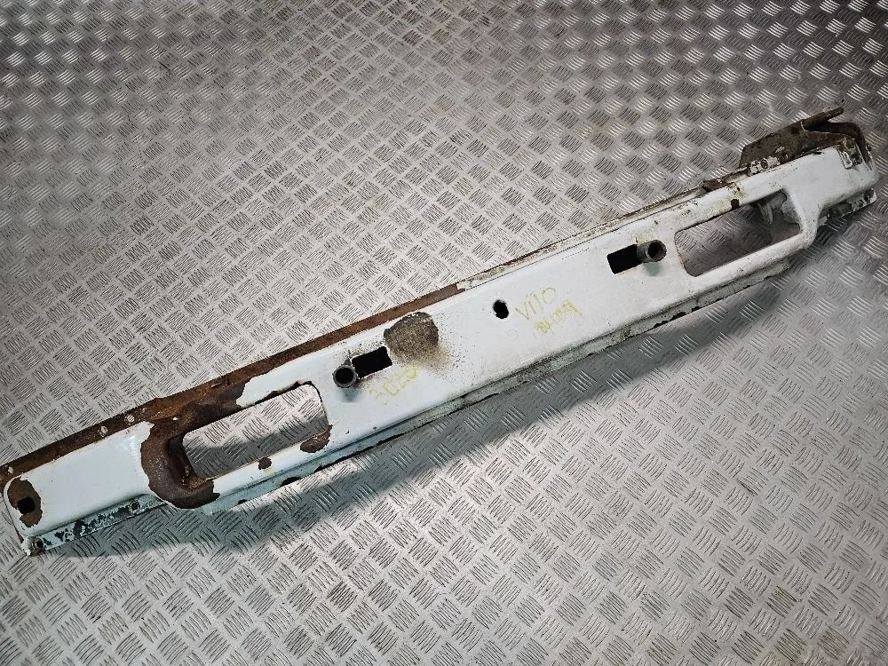 Усилитель переднего бампера Mercedes-Benz Vito