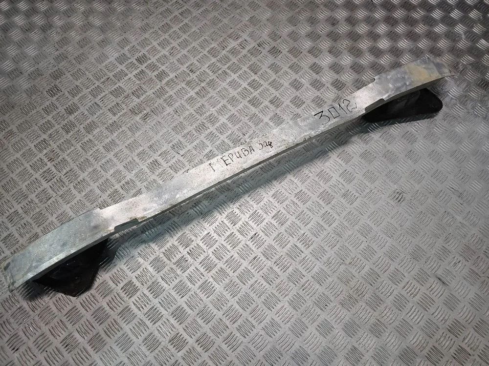 Усилитель заднего бампера Opel Meriva A