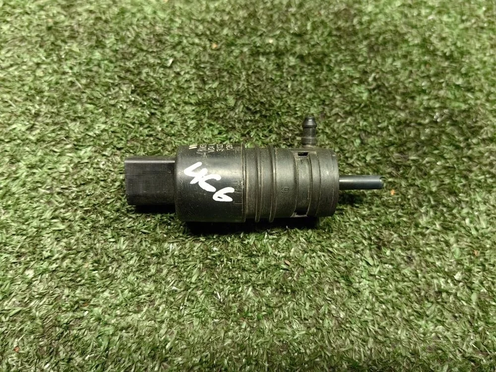 Насос омывателя Volkswagen Passat B5