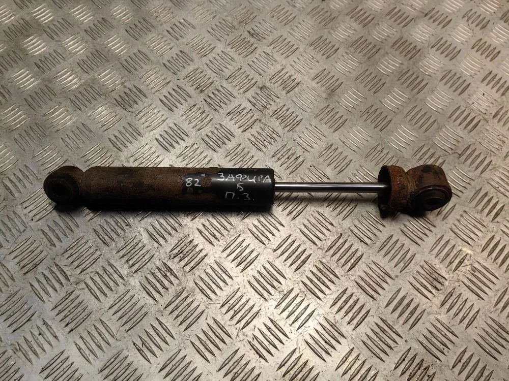 Амортизатор подвески Opel Zafira B