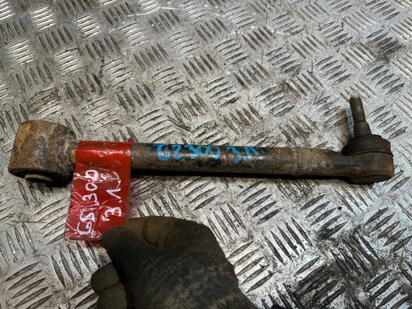 Рычаг задний левый Lexus gs 300