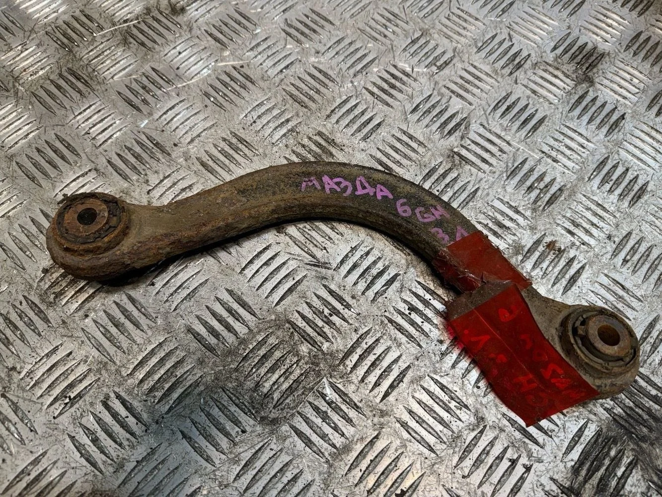 Рычаг задний левый Мазда 6 gh