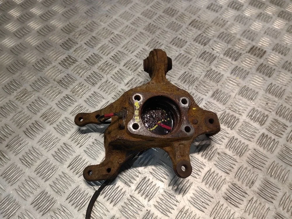 Кулак поворотный задний правый Kia Ceed