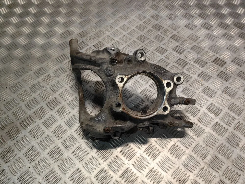 Кулак задний левый Audi A7