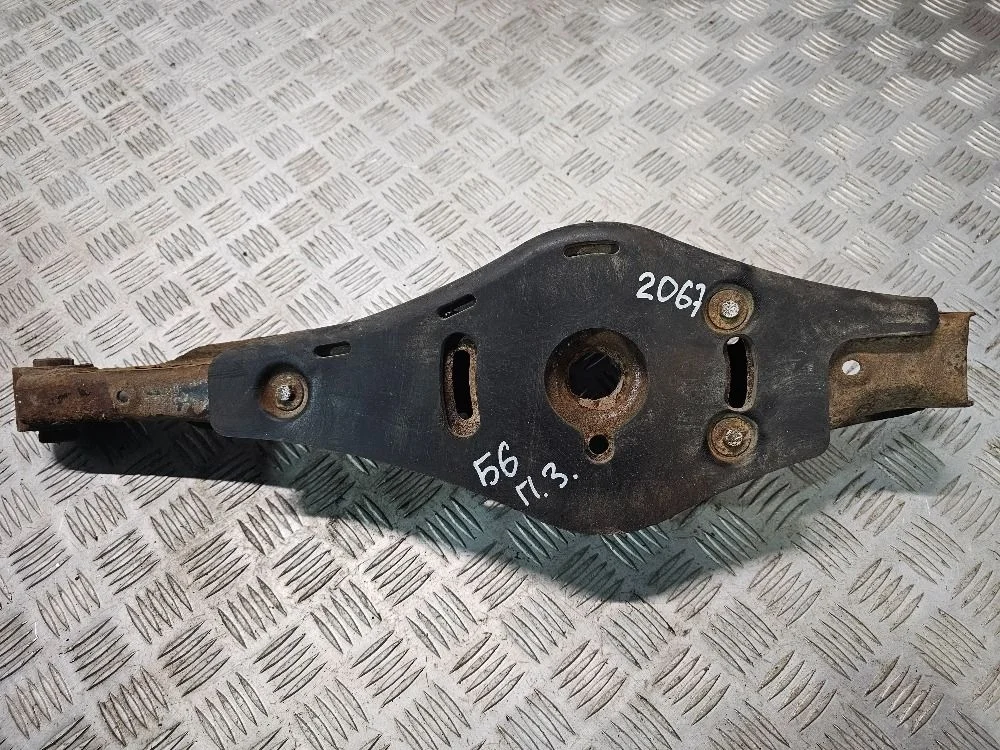 Рычаг подвески задний Volkswagen Golf