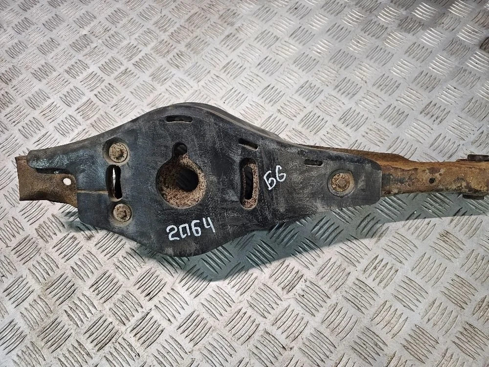 Рычаг подвески задний Volkswagen Golf