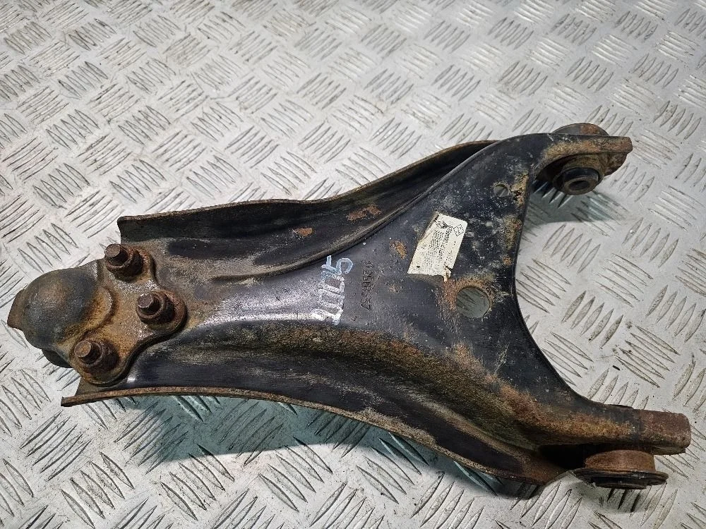 Рычаг передний левый Renault Duster