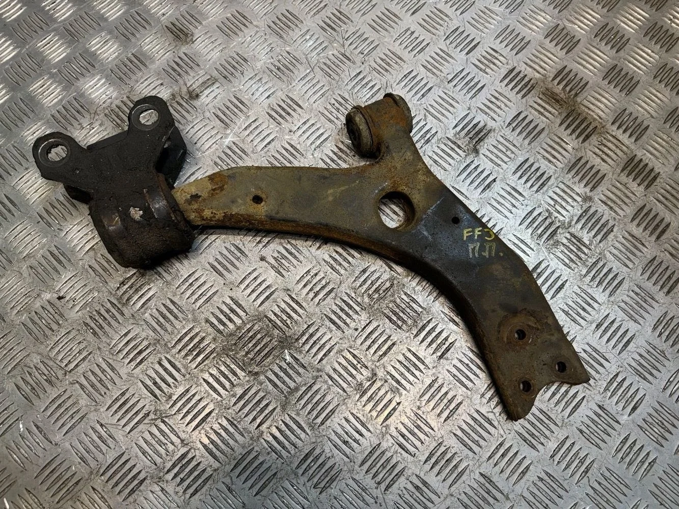 Рычаг передний R Ford Focus 3