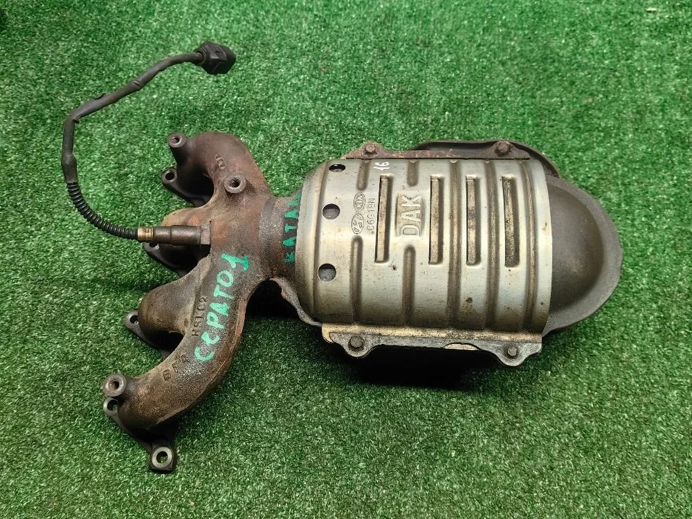 Коллектор выпускной (с катализатором) Kia Cerato I