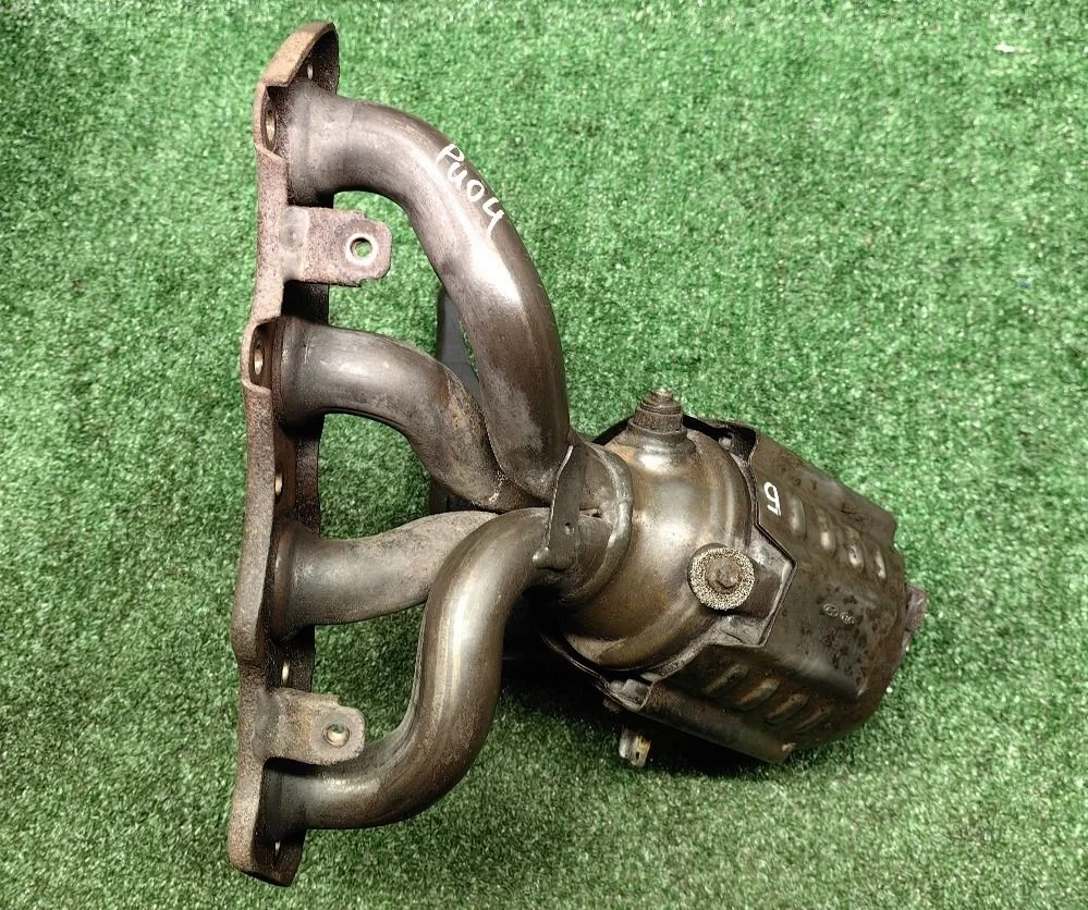 Коллектор выпускной (с катализатором) Kia Rio IV