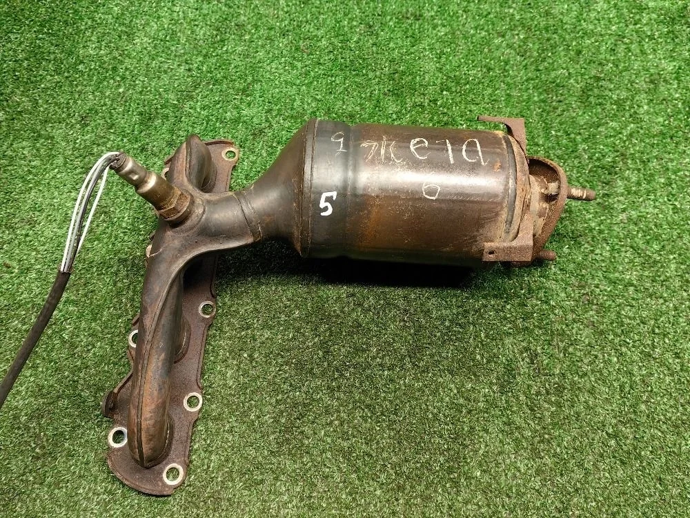 Коллектор выпускной (с катализатором) Jetta VI