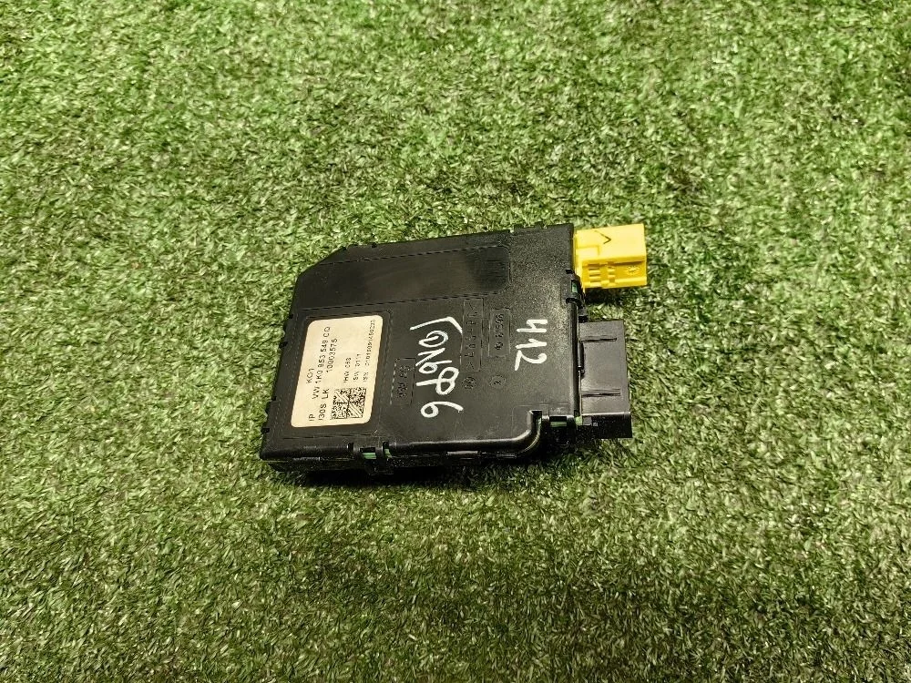 Блок подрулевых переключателей Volkswagen Golf 6