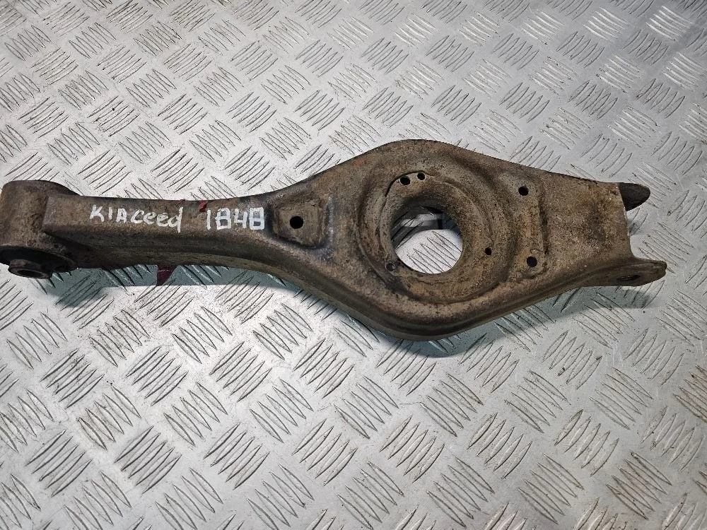 Рычаг задний правый Kia Ceed 2012-2018