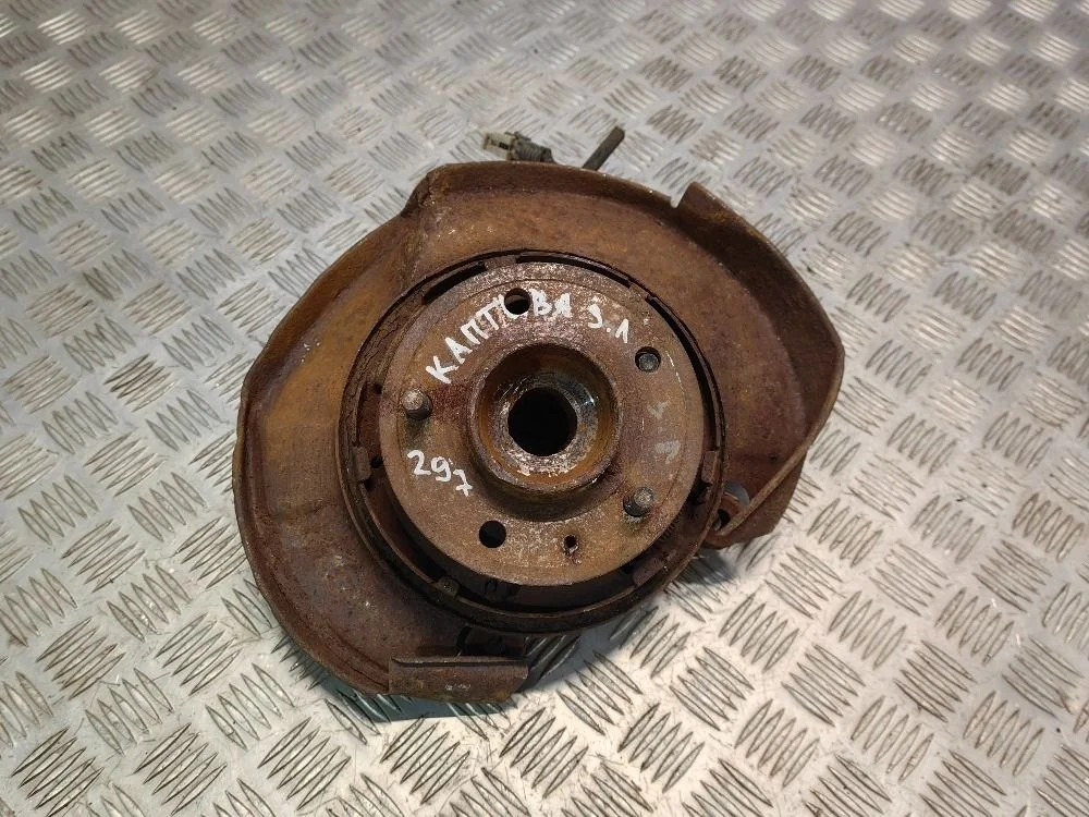 Кулак задний левый Chevrolet Captiva