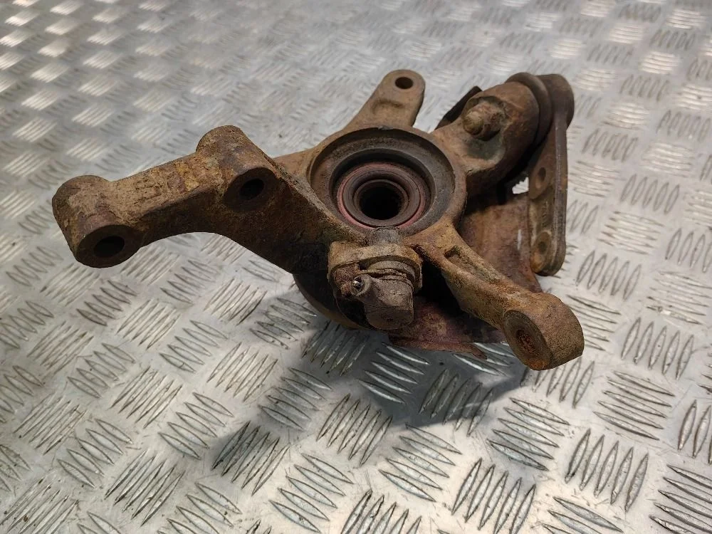 Кулак поворотный передний левый Chevrolet Aveo