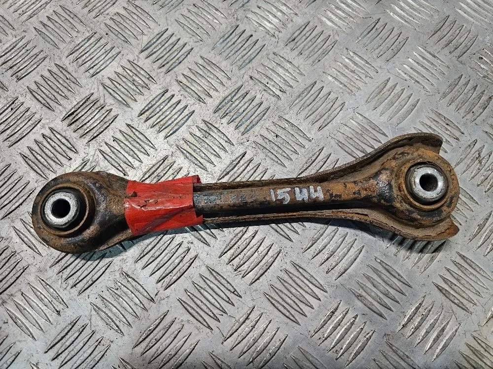 Рычаг нижний задний Mercedes-Benz W203