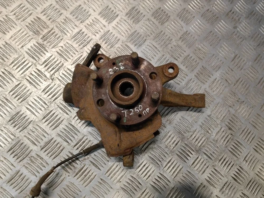 Кулак поворотный передний левый Chevrolet Aveo