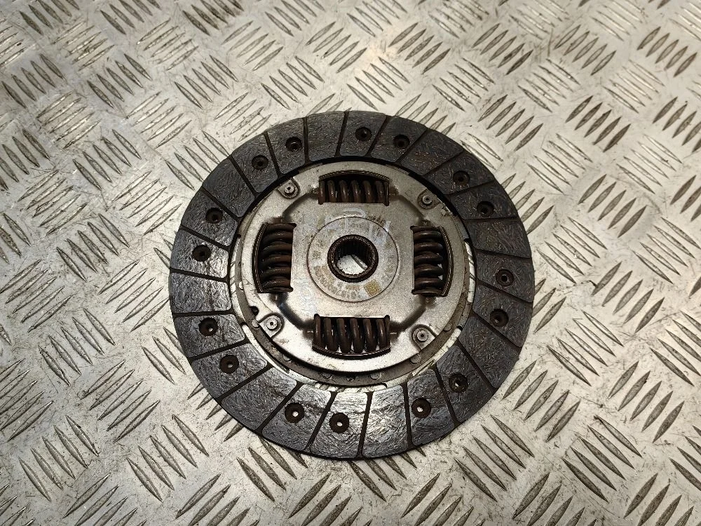 Диск сцепления Skoda Rapid