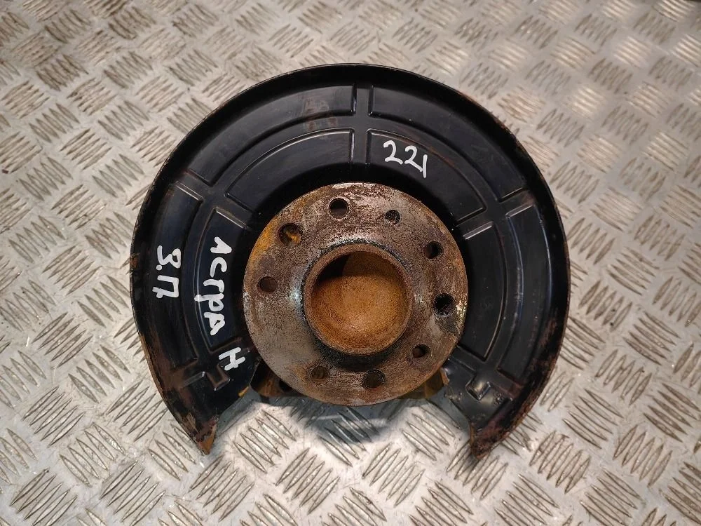 Ступица задняя правая Opel Astra H