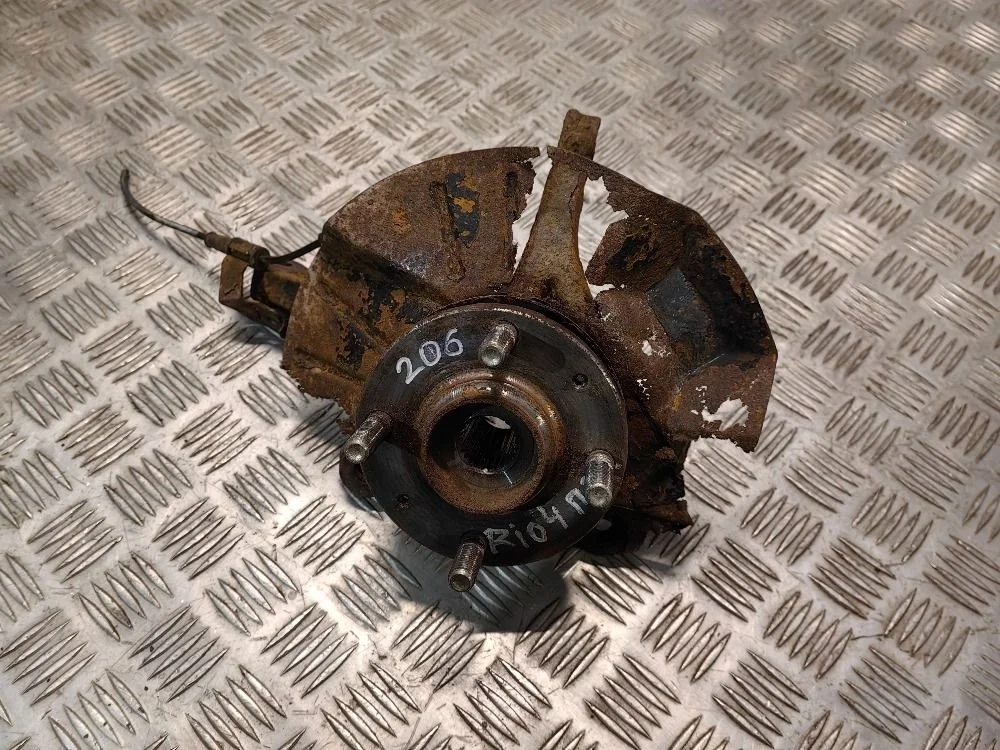 Поворотный кулак передний левый Kia Rio IV