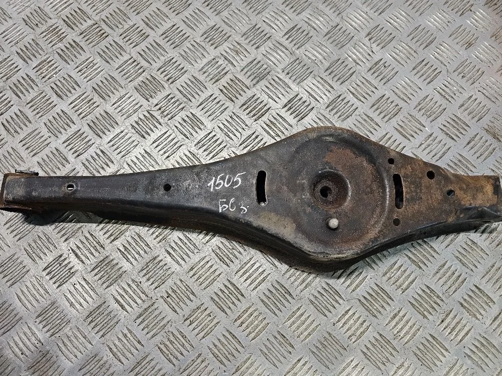 Рычаг подвески задний левый Volkswagen Golf