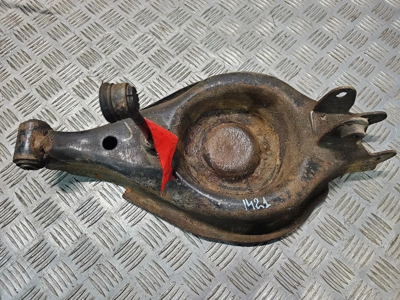 Рычаг задний левый под пружину Opel Antara I