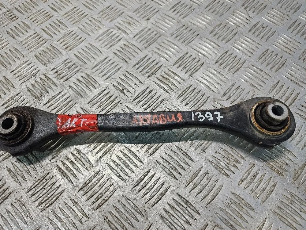 Рычаг задний правый Volkswagen Jetta 5