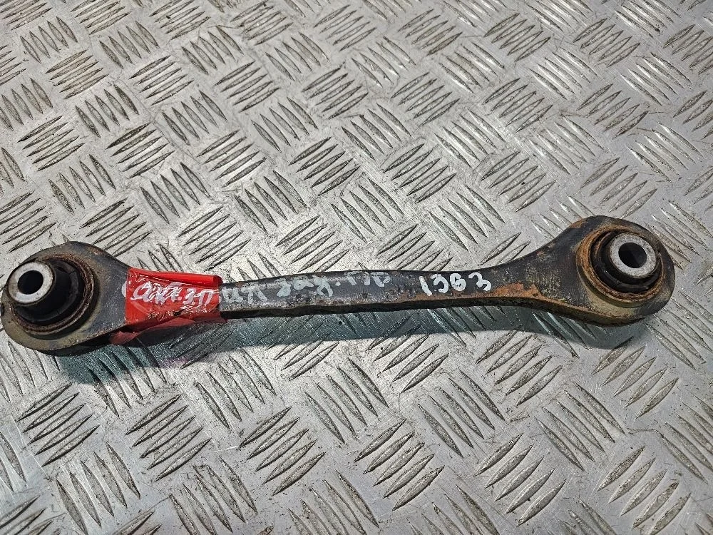 Рычаг задний правый Volkswagen Jetta 5