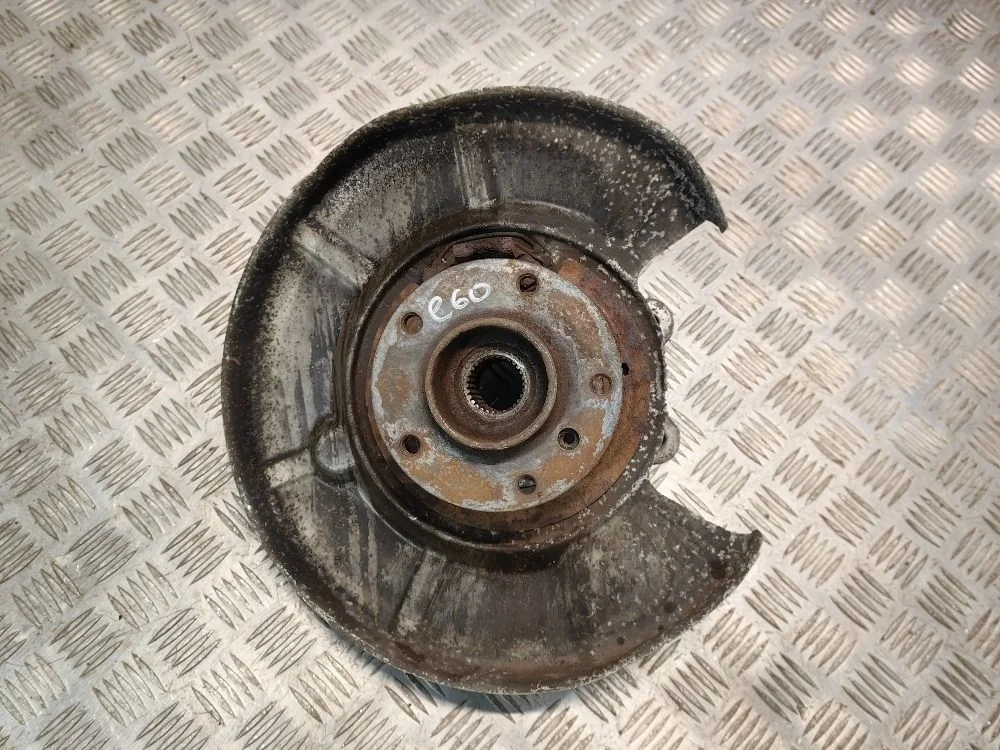 Кулак задний левый BMW 5 E60