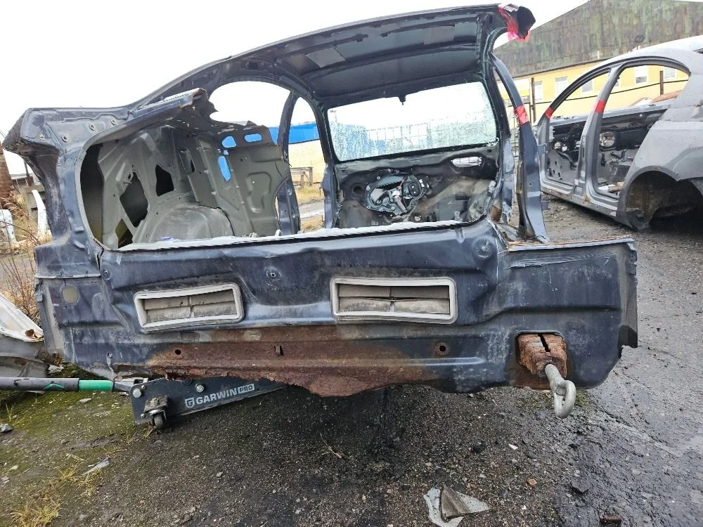 Панель задняя на Opel Astra H 2007 седан