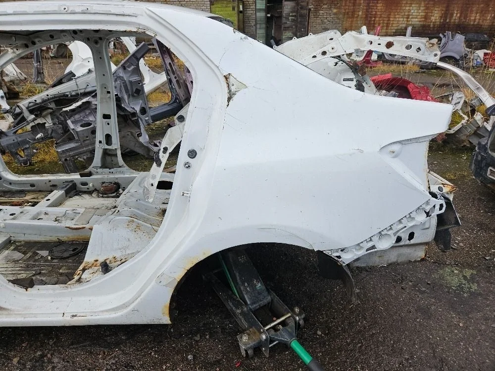 Крыло заднее левое на Renault Logan 2