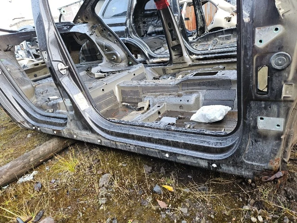 Порог правый на VW Passat CC B6