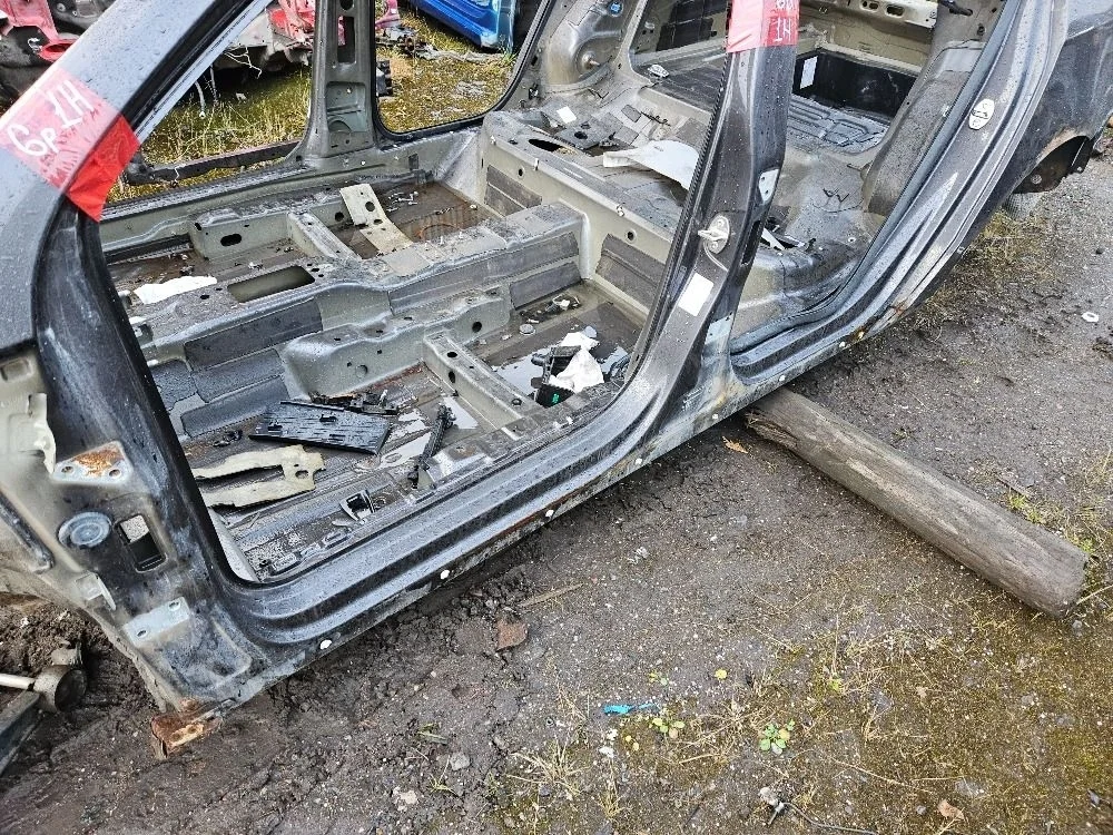 Порог левый на VW Passat CC B6 седан