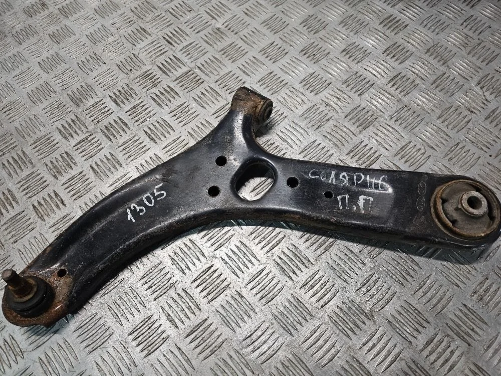 Рычаг передний Hyundai Solaris