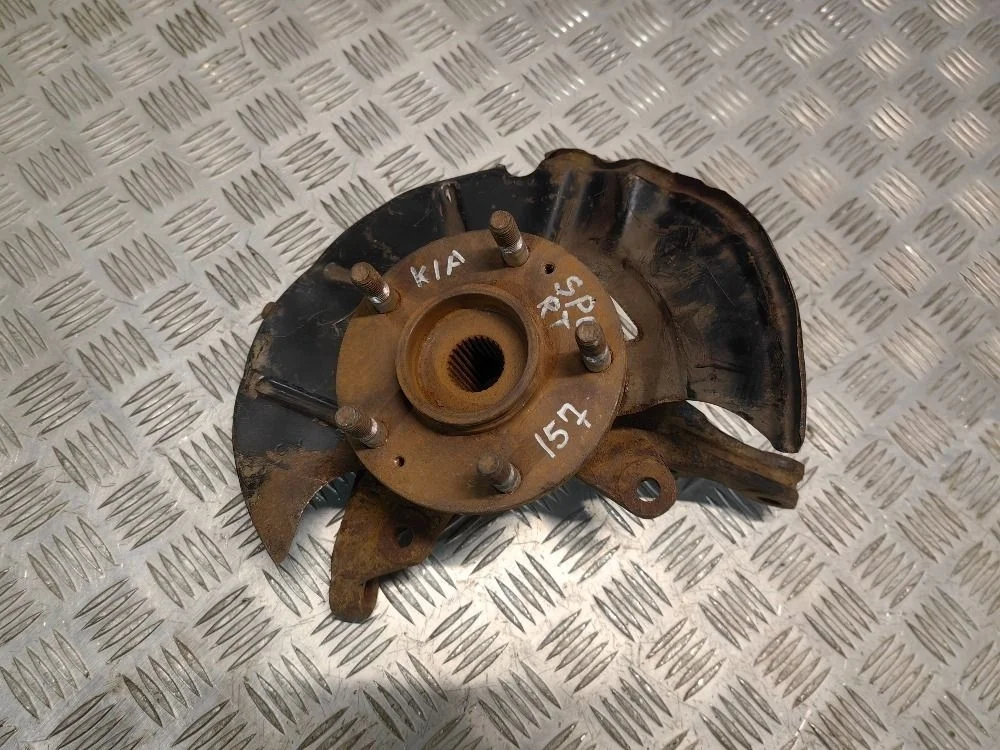 Кулак поворотный передний левый Kia Cerato II