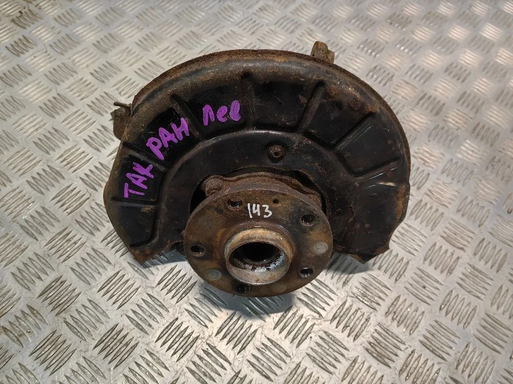 Поворотный кулак передний левый VW Touran I