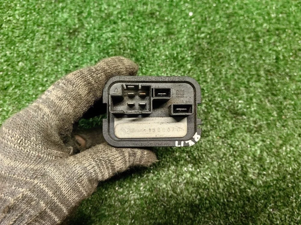 Резистор отопителя печки Opel Astra H