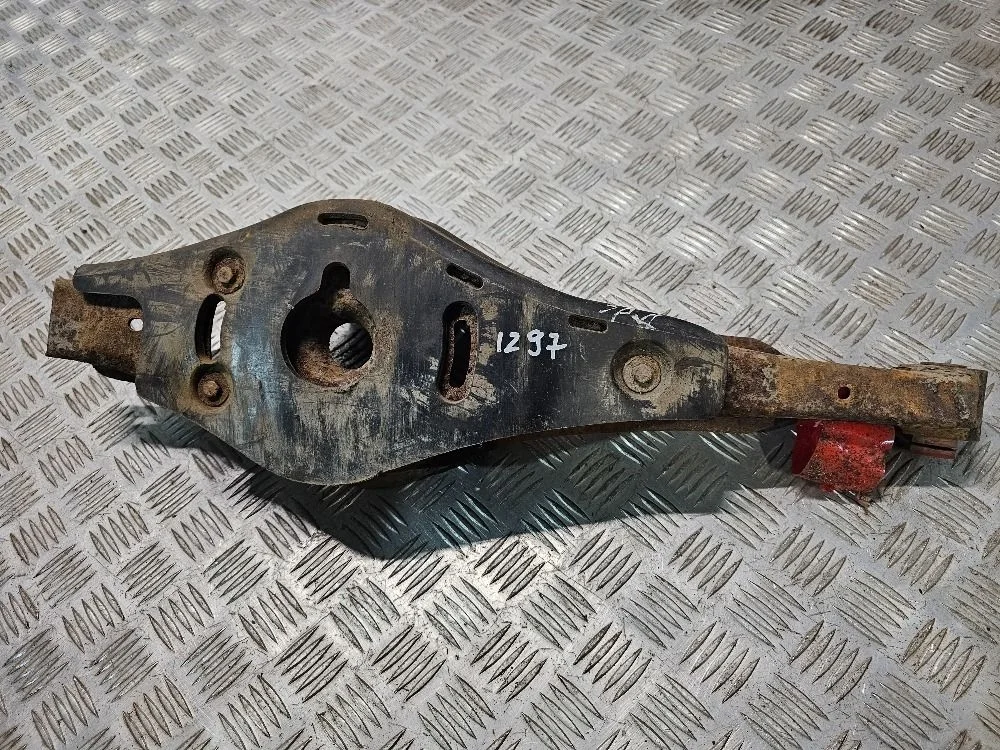 Рычаг подвески задний левый Volkswagen Golf