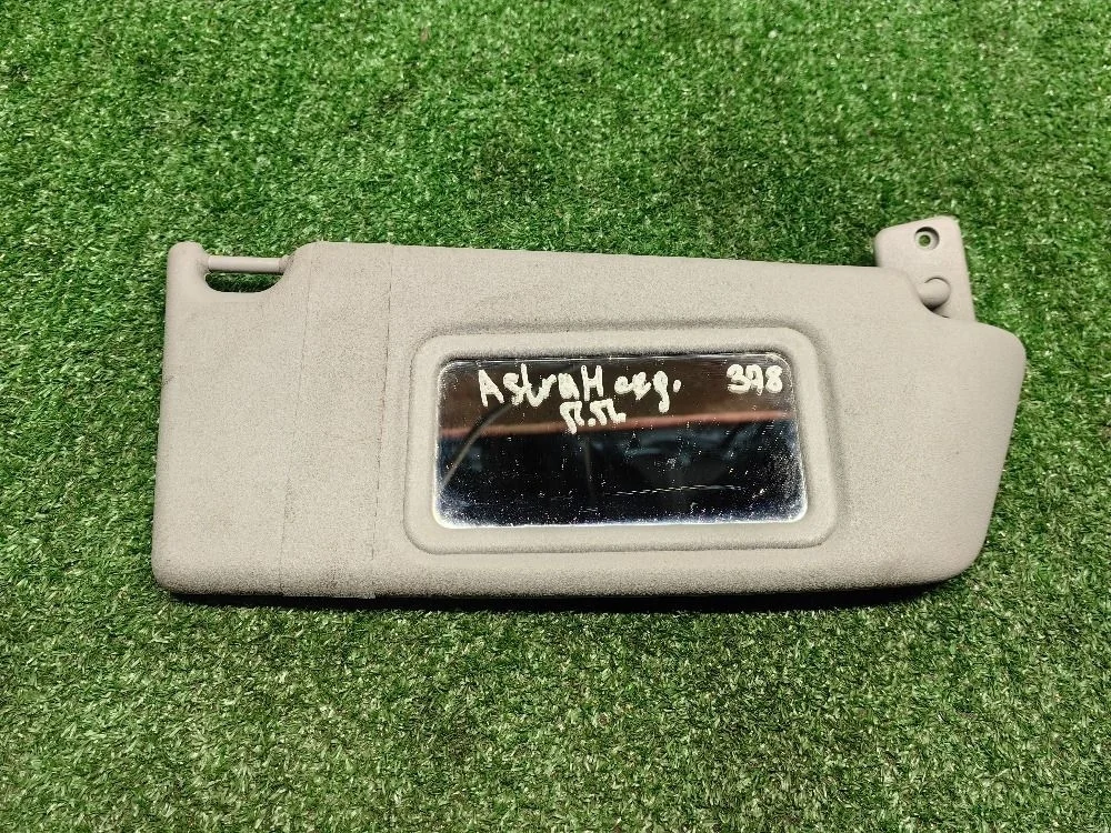 Солнцезащитный козырек правый Opel Astra H