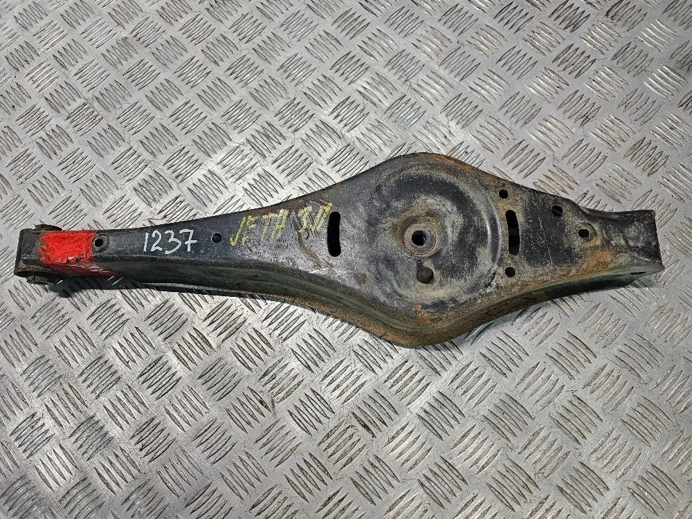 Рычаг задний левый/правый Volkswagen Jetta V