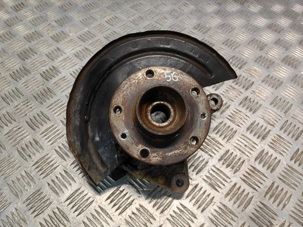 Кулак поворотный передний правый Renault Duster