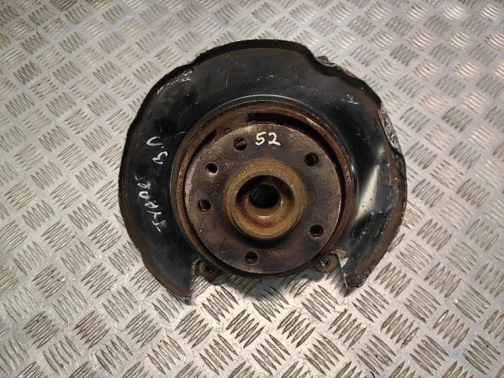 Кулак поворотный задний левый Volkswagen Touareg